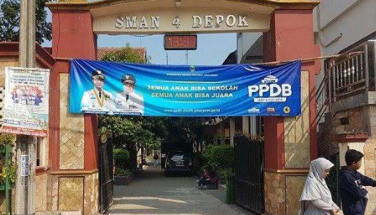 SMA Negeri 4 Depok: Sekolah Berstandar Nasional